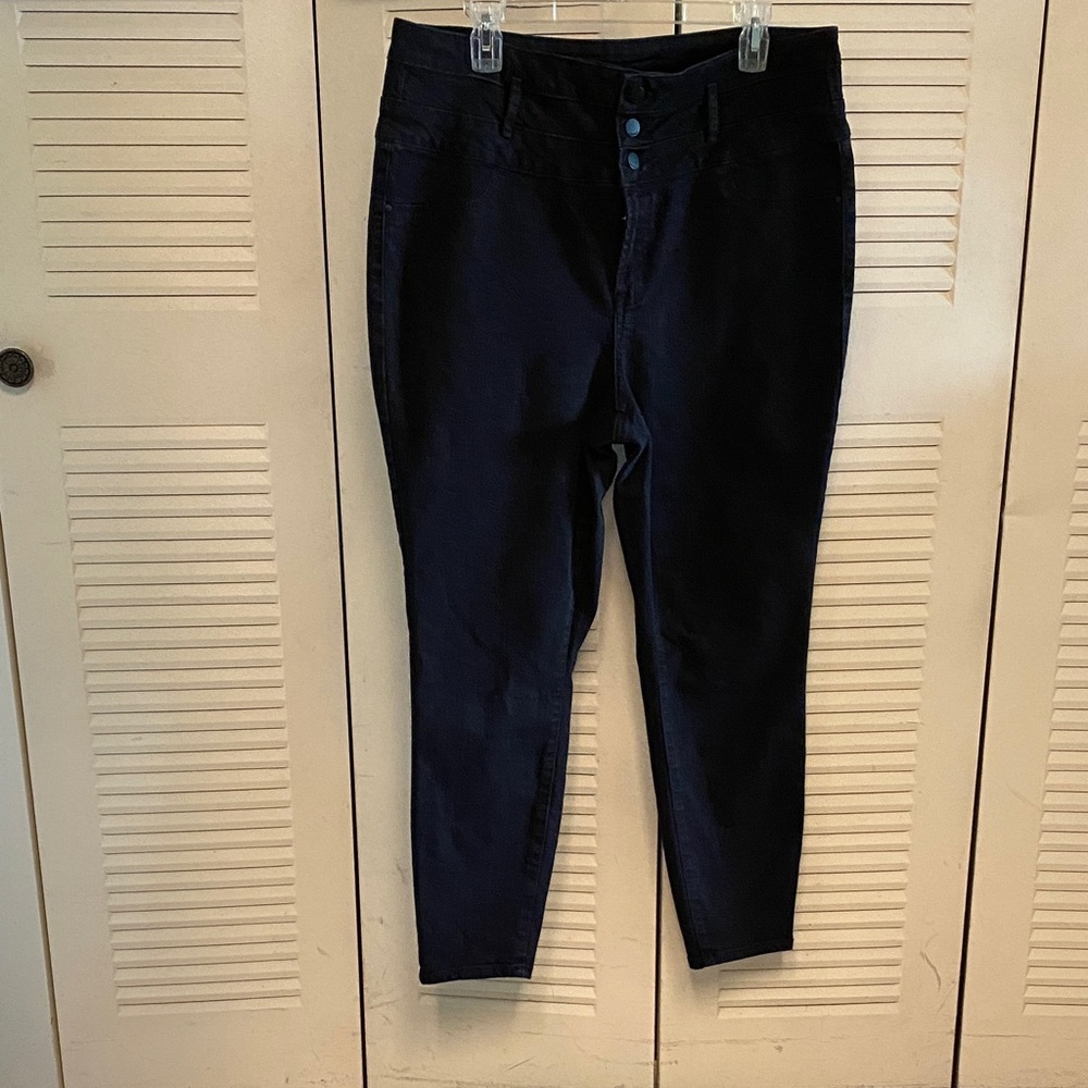 Refuge Dark Black Ankle Jeans Sz 16